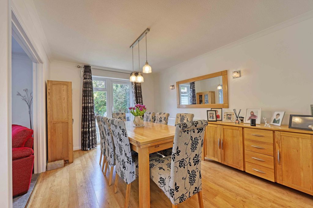 Additional image 5 of 4 bed detached house for saleHemsdale, Maidenhead SL6