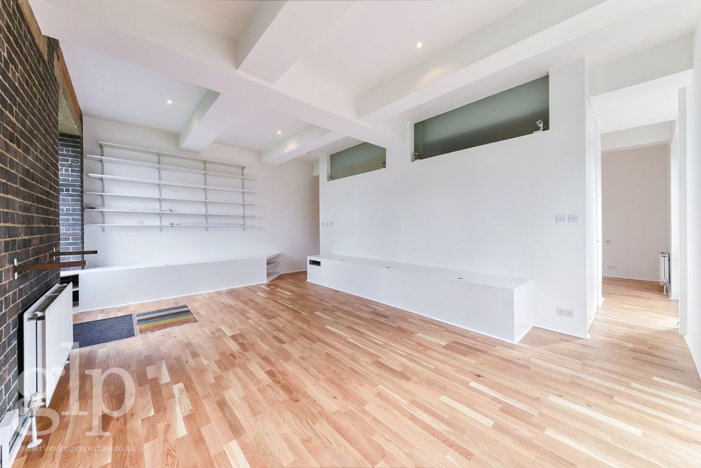 Property photo 2 of 15 3273683