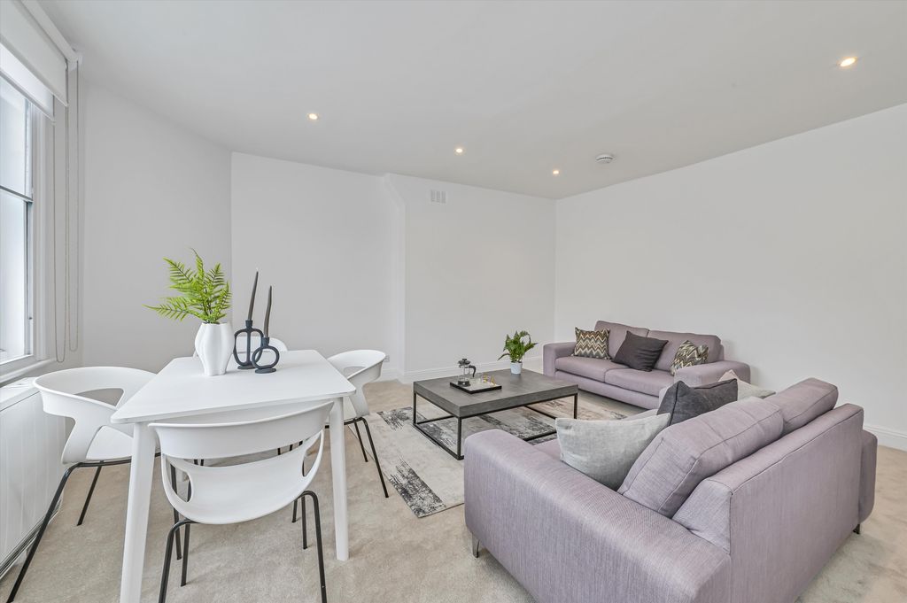 Property photo 3 of 16 Image