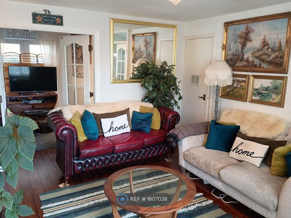 Property photo 3 of 13 Living Room