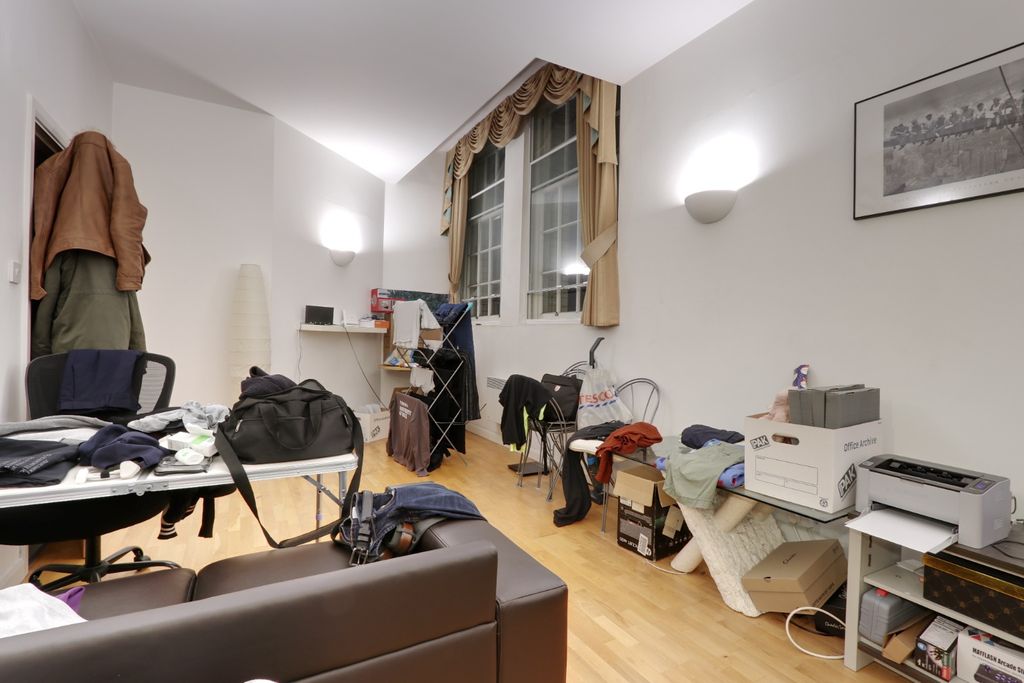 Property photo 3 of 6 2756487
