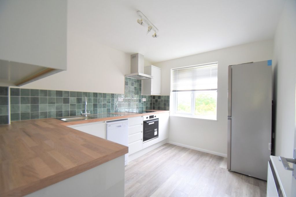 Property photo 2 of 6 Picture No. 06