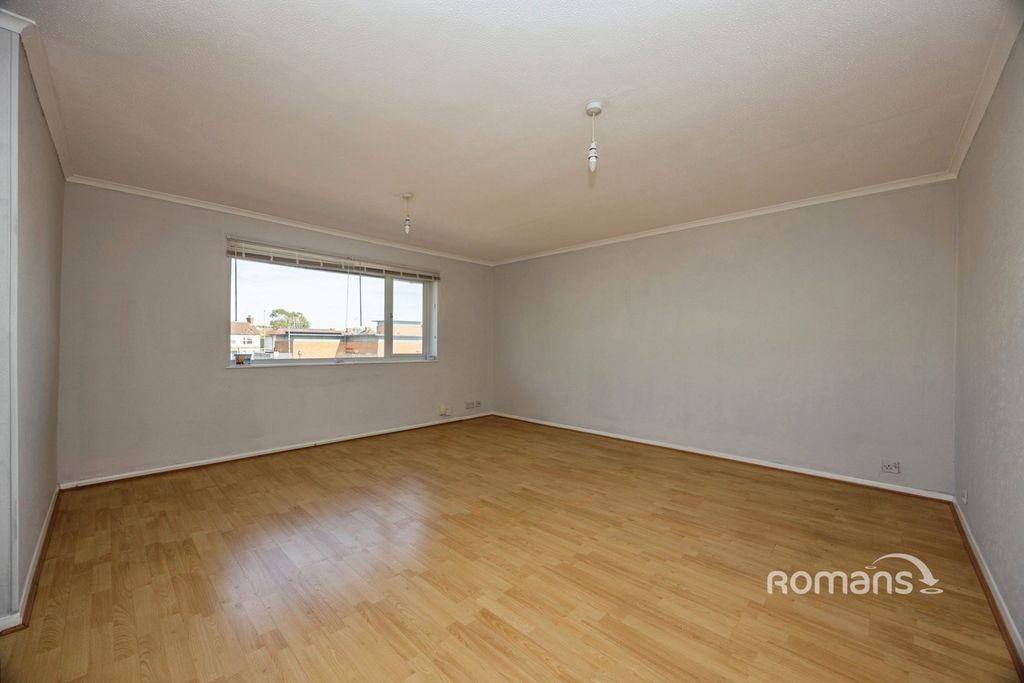 Property photo 2 of 8 Pbox-Img.Jpg