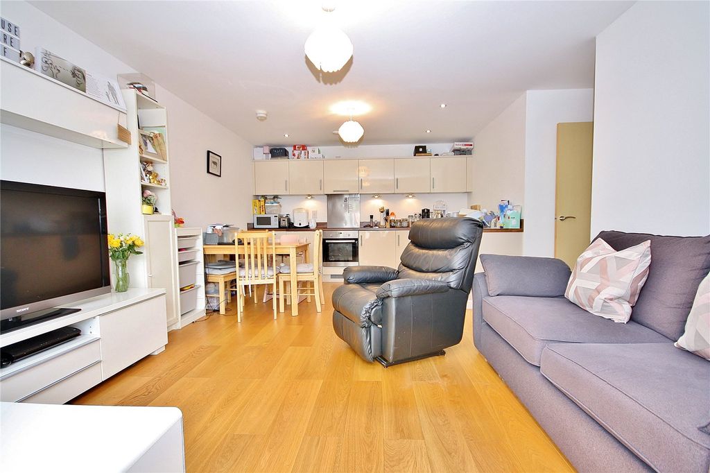 Property photo 2 of 10 Picture No. 03