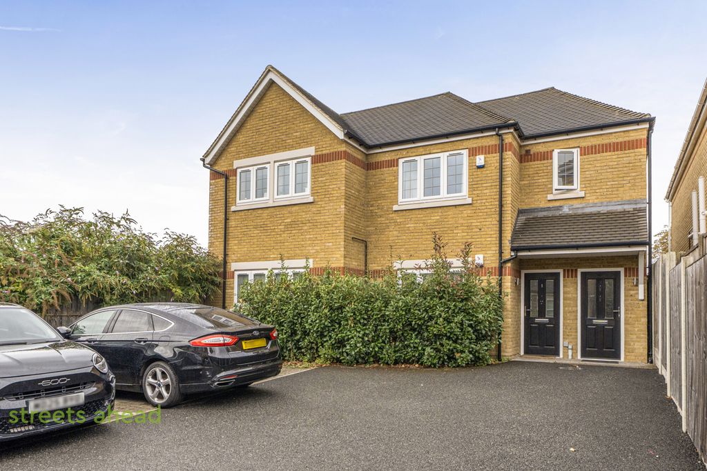 Property photo 1 of 18 Ec6Dd3Dd-1Ed1-479...