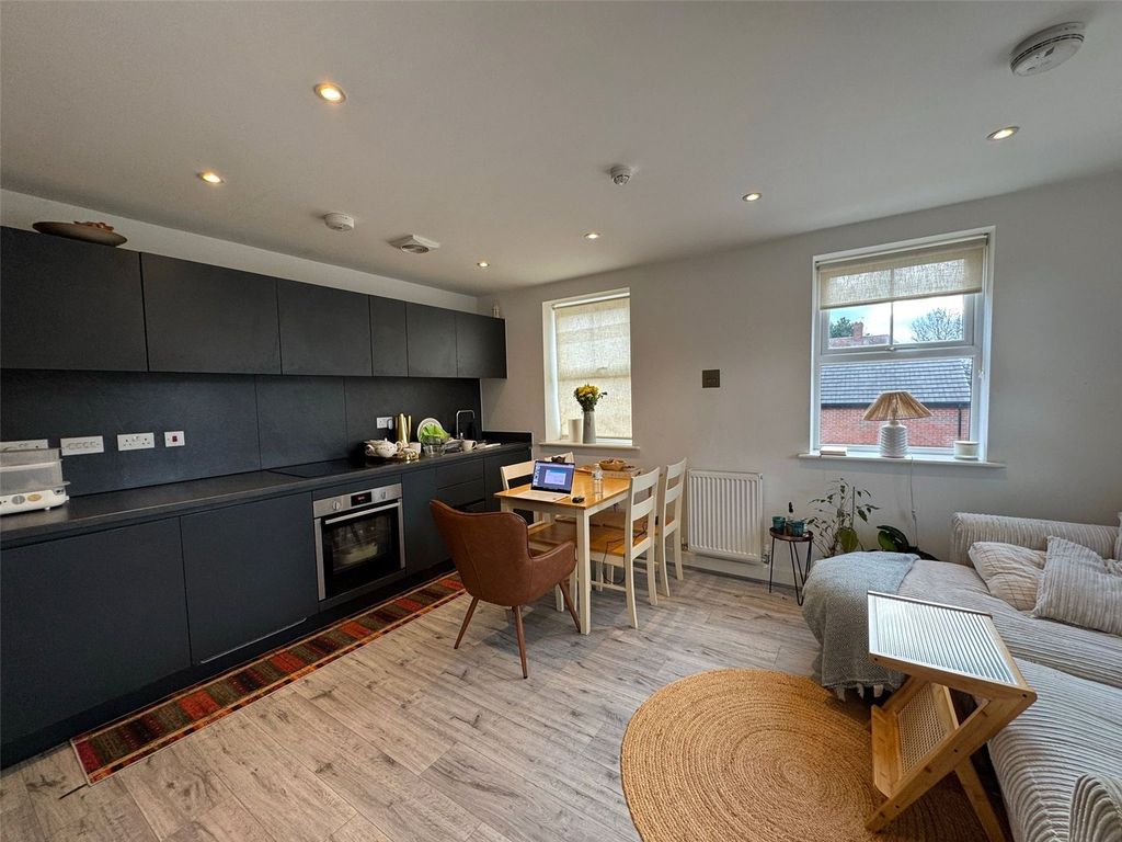 Property photo 2 of 10 Picture No. 19