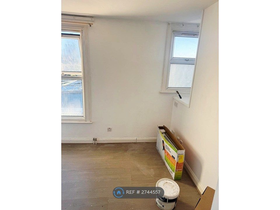 Property photo 1 of 4