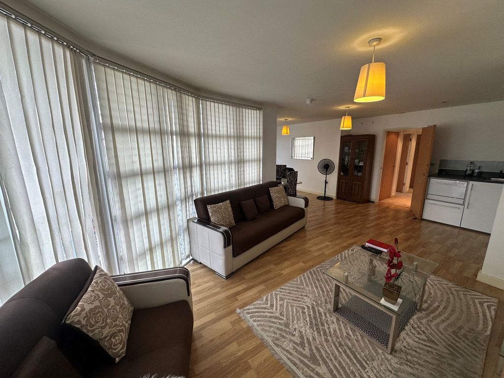 Property photo 2 of 9