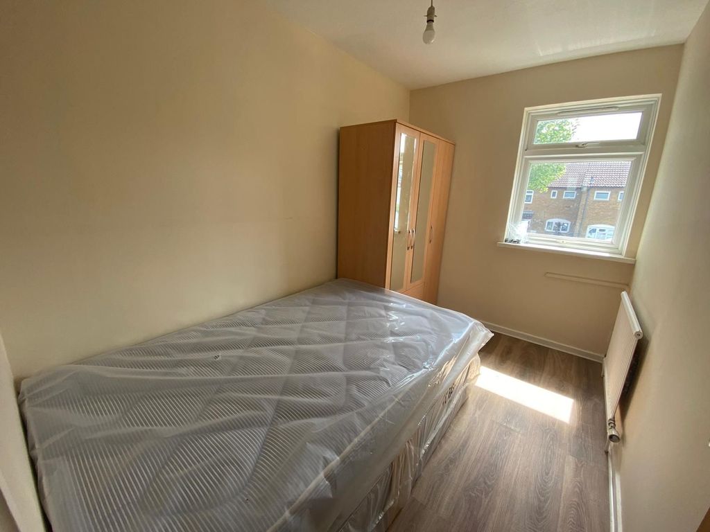 Property photo 1 of 3