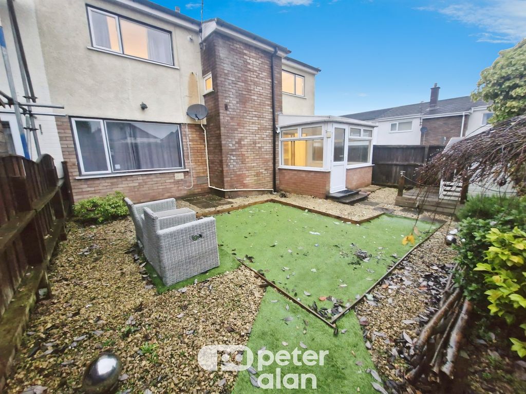 Property photo 3 of 24