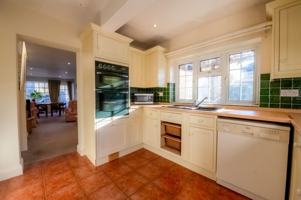 Property photo 2 of 13