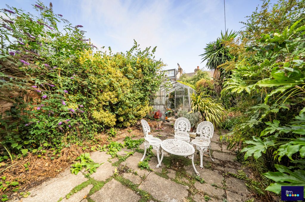 Property photo 3 of 14