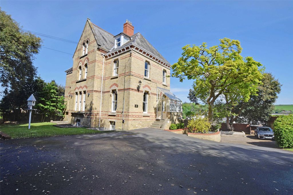 Property photo 1 of 29 Picture No. 38