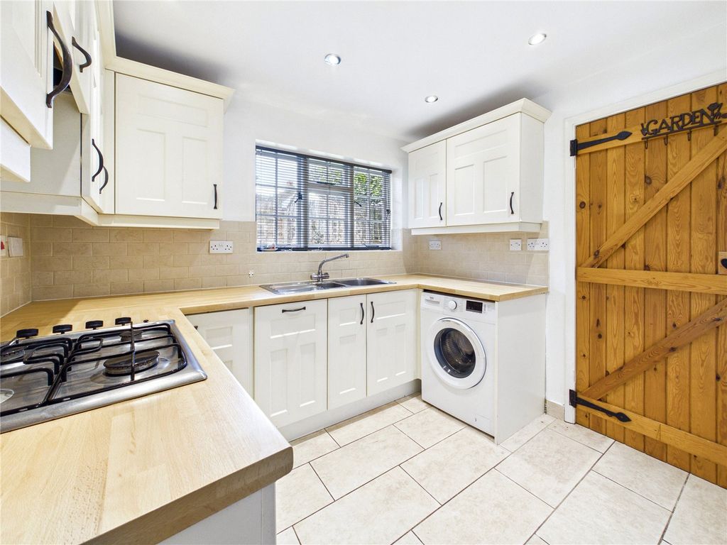 Property photo 2 of 14 Picture No. 36