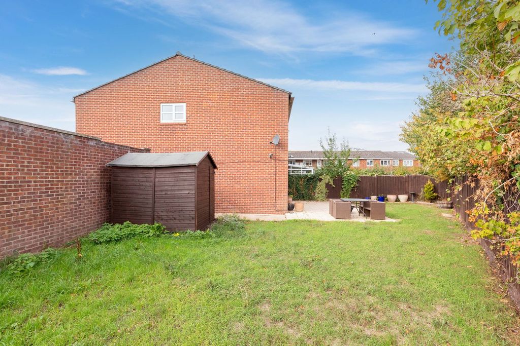 Property photo 2 of 16