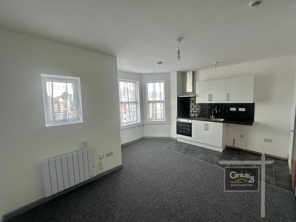 Property photo 1 of 3