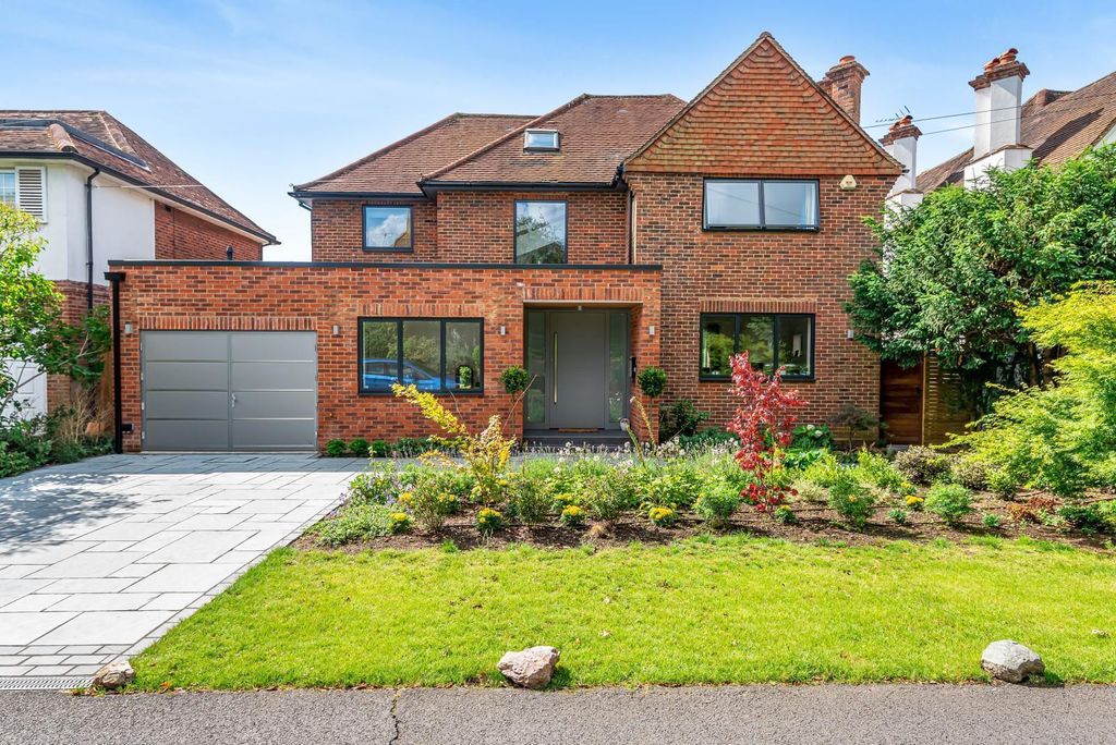 Property photo 1 of 10 Front Exterior