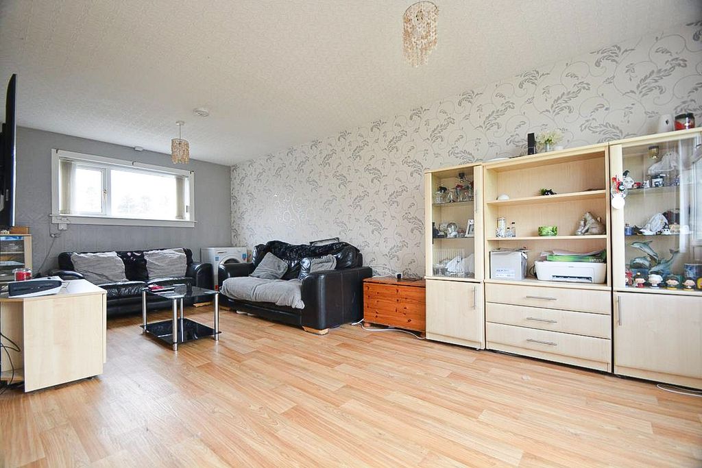 Property photo 2 of 14 5024605