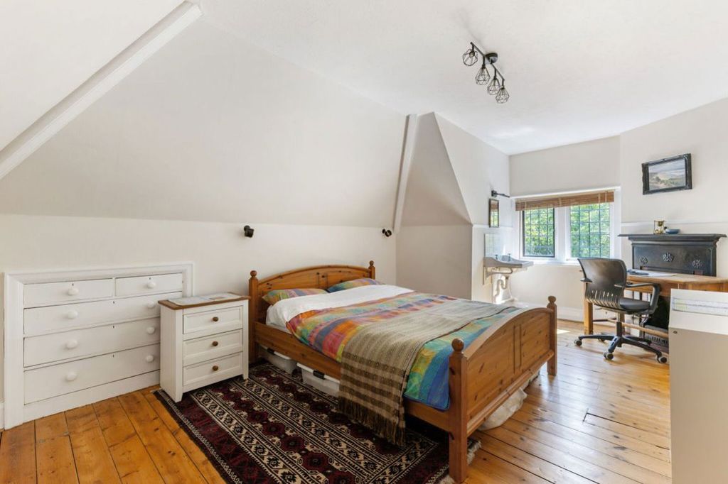 Additional image 13 of 6 bed semi-detached house to rentBrittains Lane TN13