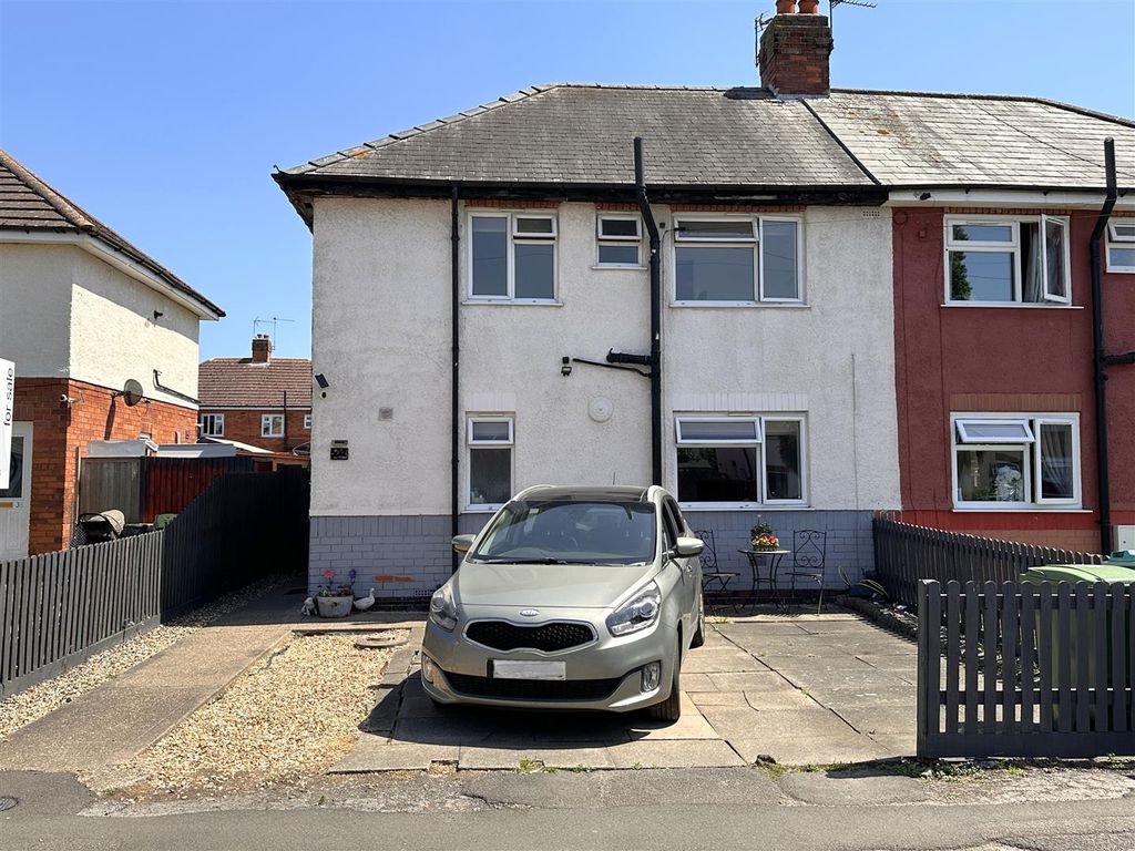 Property photo 1 of 15 Front Aspect With Potential Osp 722