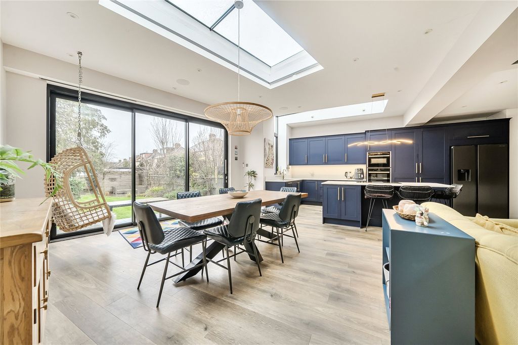 Property photo 2 of 23 Picture No. 09