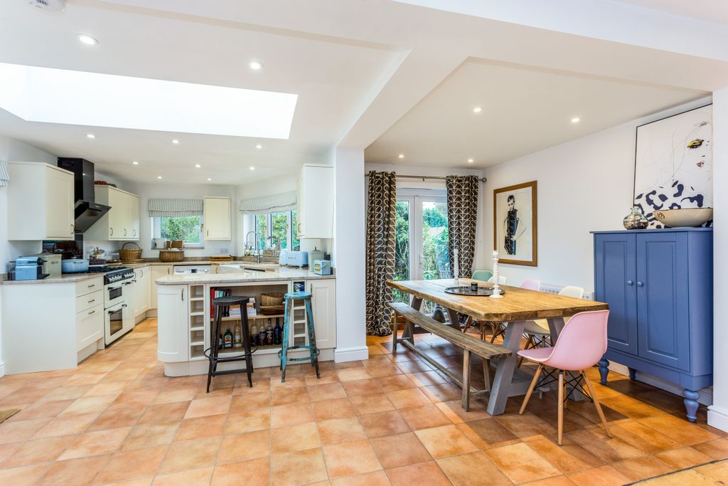 Property photo 2 of 12