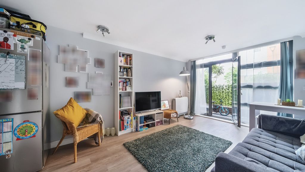 Property photo 1 of 17