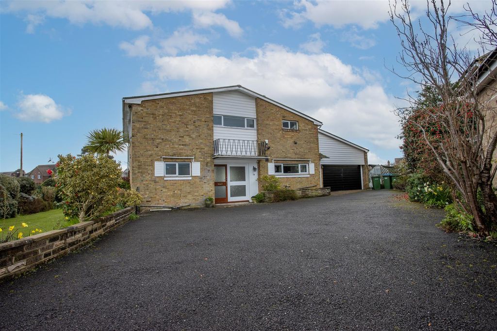 Property photo 2 of 21 Crofton Lane-30.Jpg