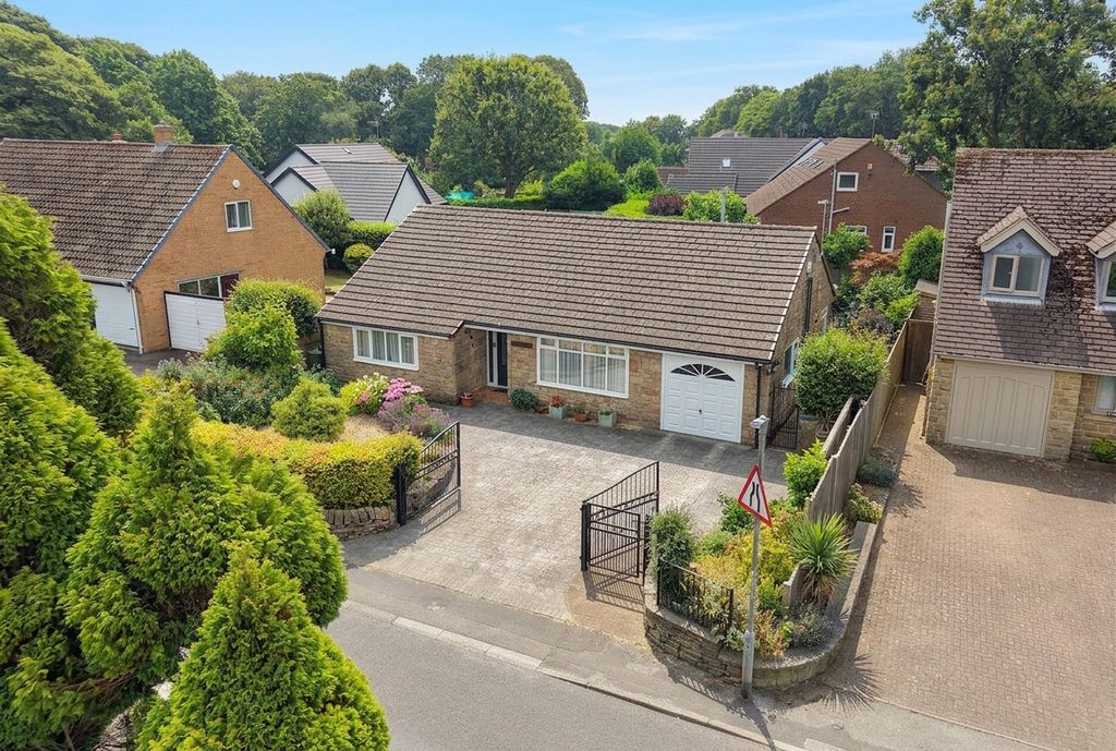 Property photo 1 of 30