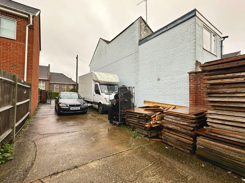 Property photo 3 of 12 20260123_113525724_Ios.Jpg