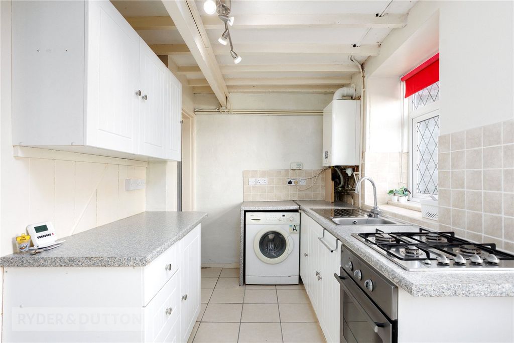 Property photo 2 of 17 Kitchen