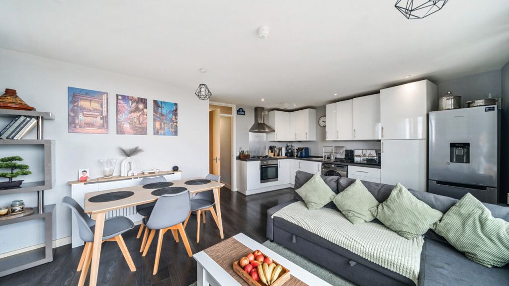 Property photo 3 of 14