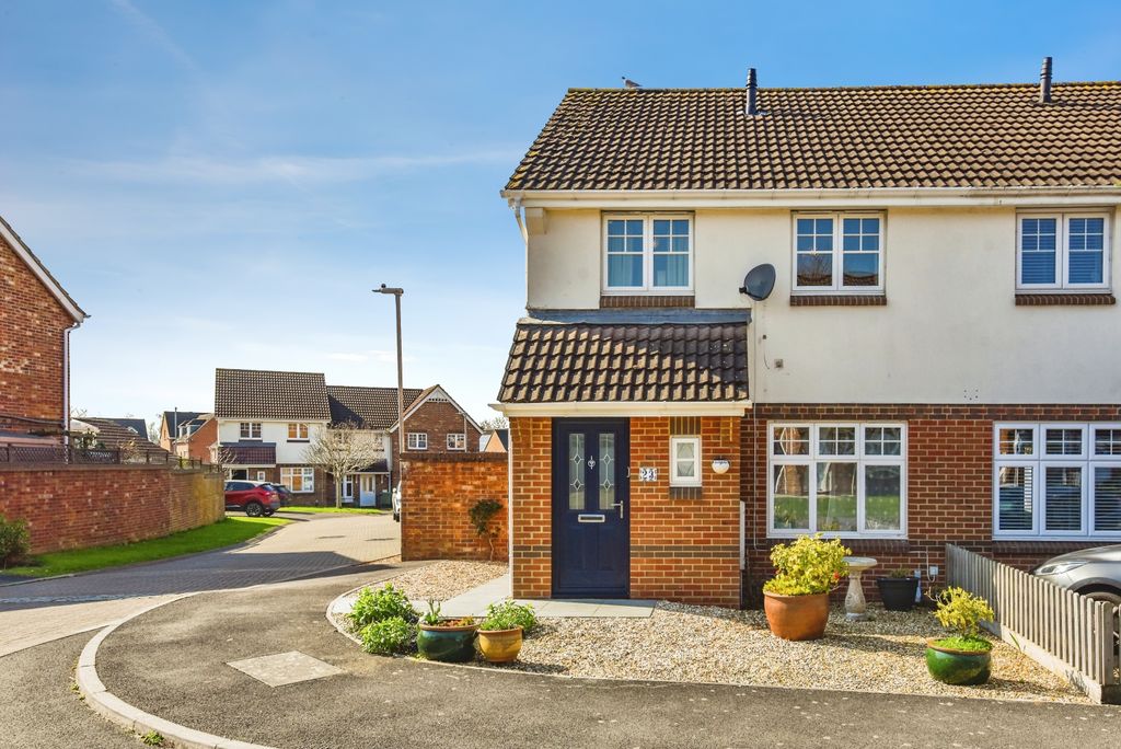 Property photo 2 of 20