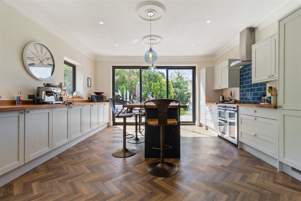 Property photo 3 of 36 2 Barbary Lane, Ferring-031.Jpg