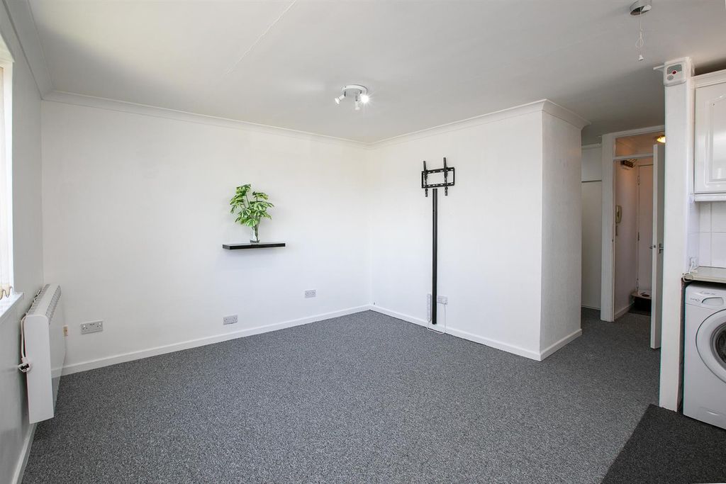 Property photo 3 of 10 25c-3.Jpg