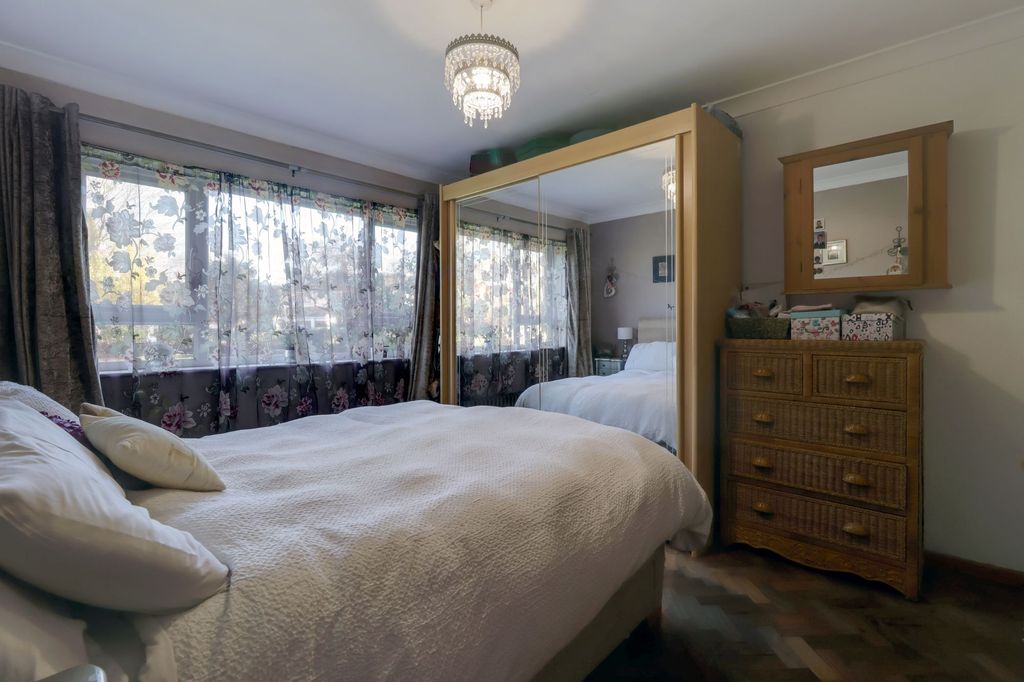 Additional image 10 of 2 bed maisonette for saleBridge Road, East Molesey KT8