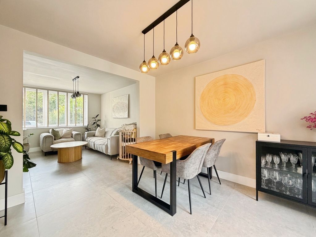 Property photo 3 of 19 Pbox-Img.Jpg