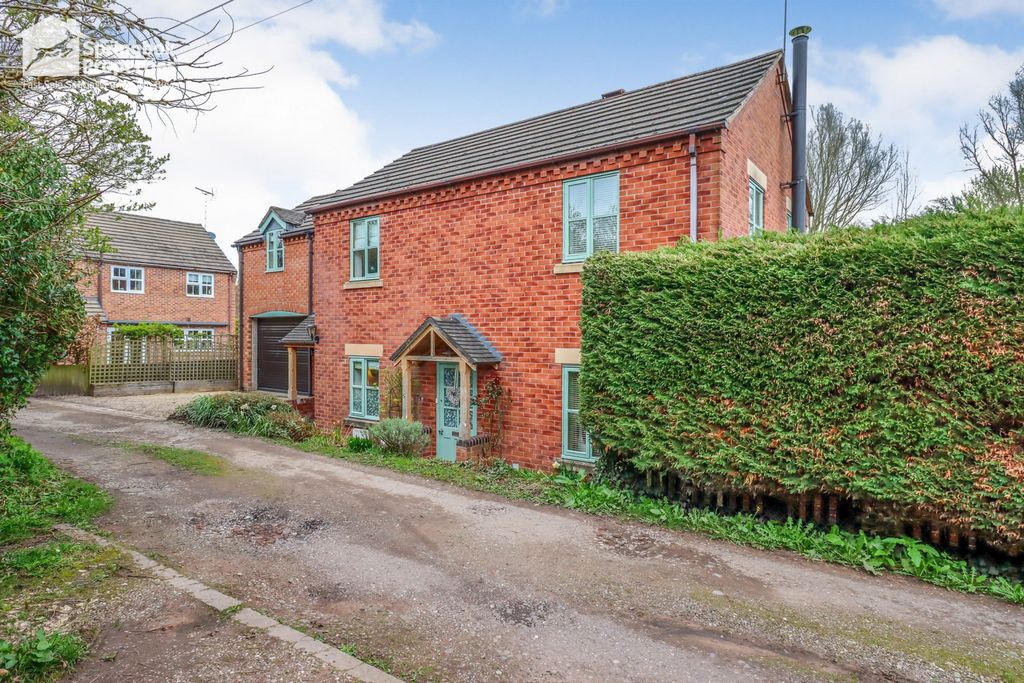 Property photo 1 of 25 Front View