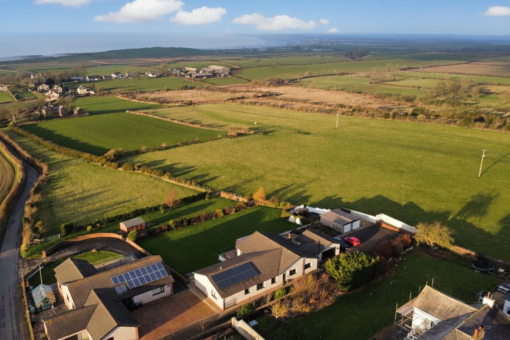 Property photo 2 of 35