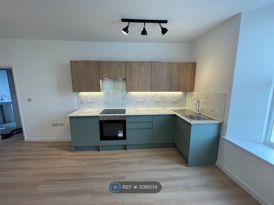 Property photo 2 of 9 Kitchen