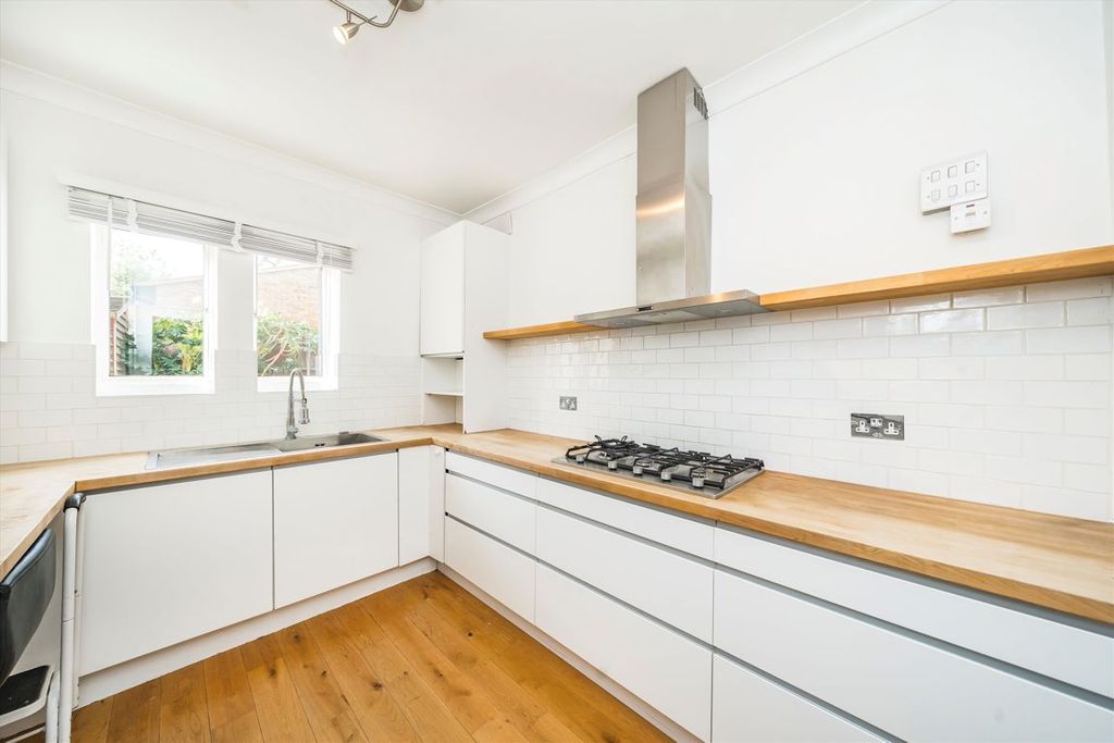 Property photo 2 of 5