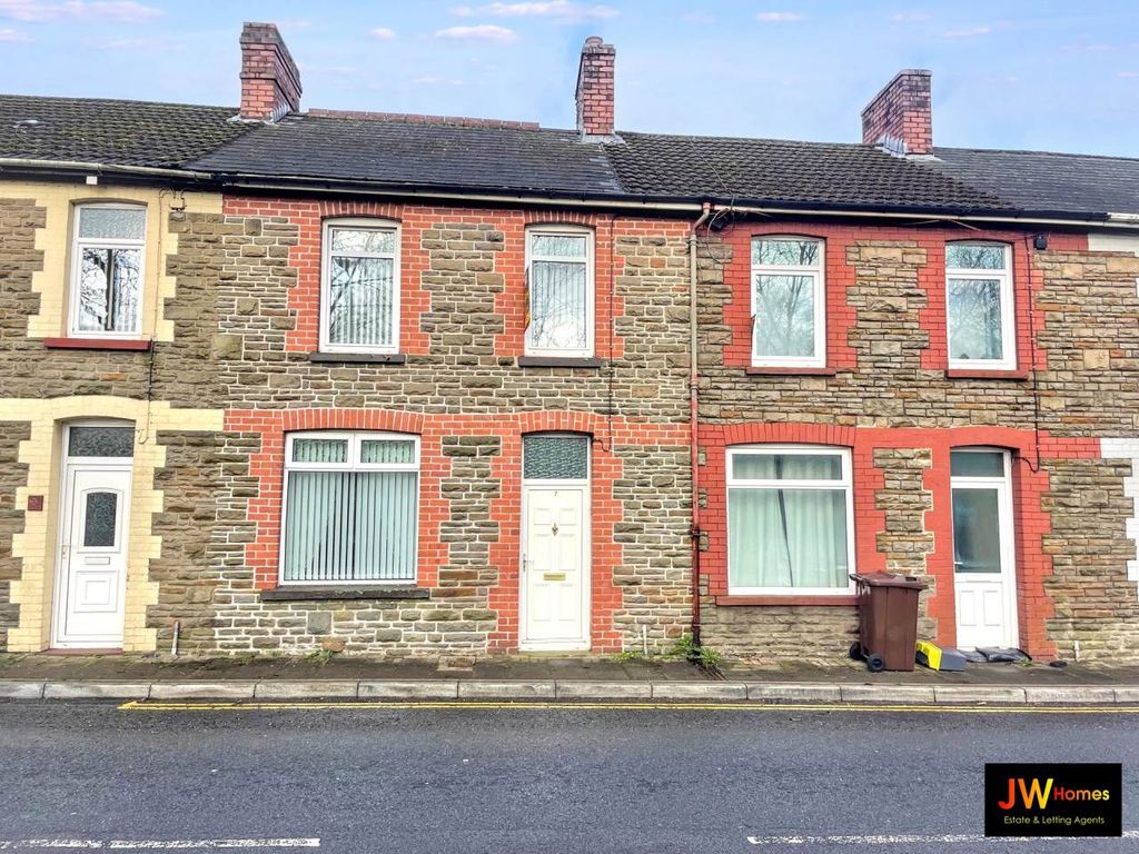 Property photo 1 of 11 Ext 2 (7)