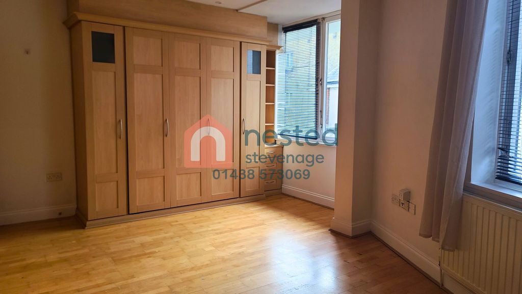 Property photo 2 of 11 Living / Diner