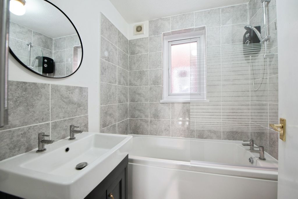 Property photo 3 of 11 Pbox-Img.Jpg