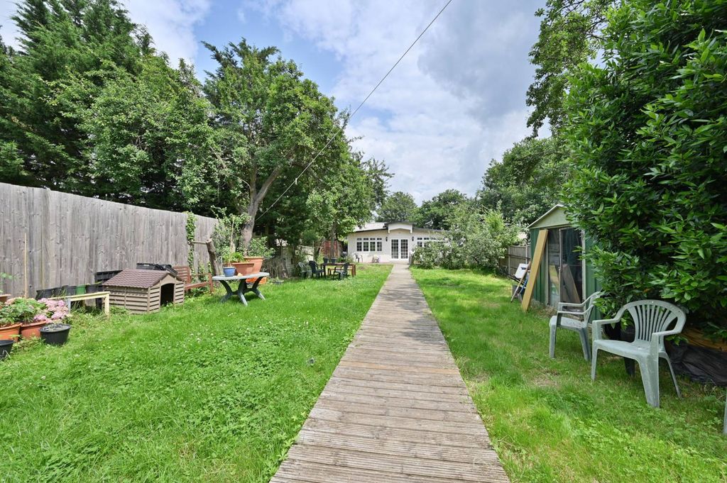 Property photo 3 of 21