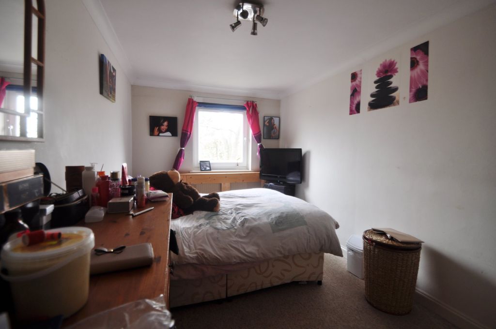 Property photo 3 of 6
