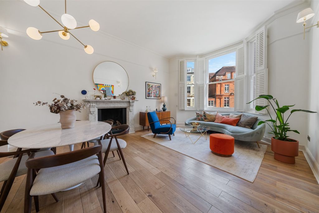 Property photo 1 of 13 4244460