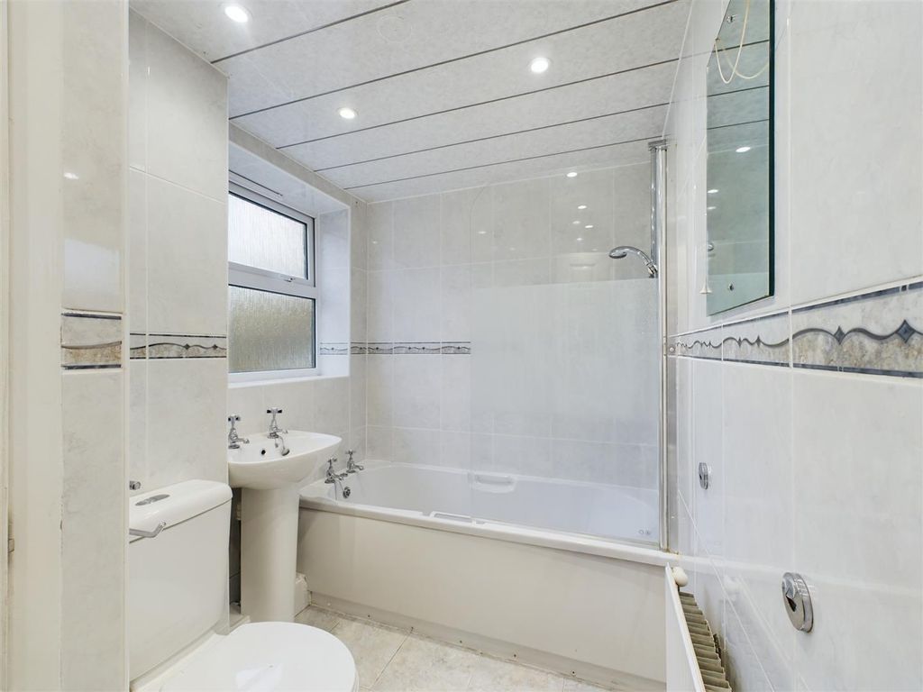 Property photo 1 of 9 Cam01931G0-Pr0232-Still002.Jpg
