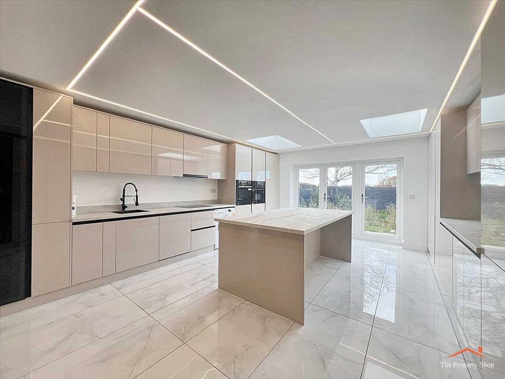 Property photo 1 of 20 Main Picture