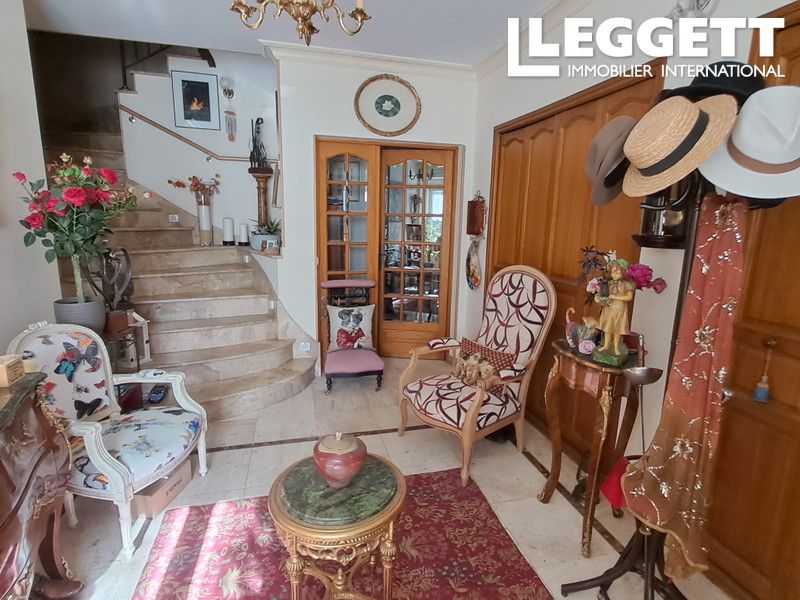 Property photo 3 of 10